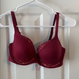 EUC Victoria Secret sz 34D